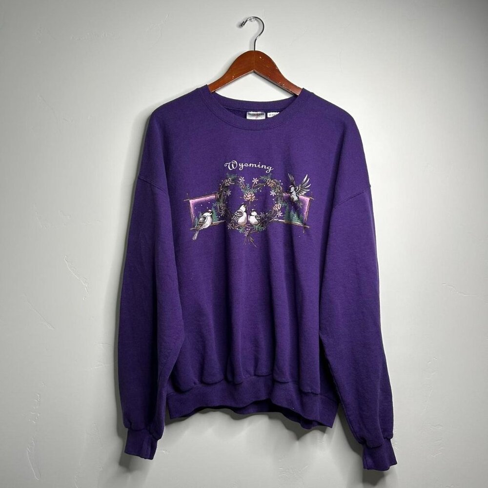 Wyoming winter purple crewneck sweatshirt size XL